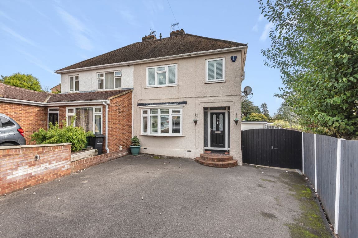 Over 1400sq ft &#8211; Beautiful House With Cabin &#8211; Chamberlain Avenue