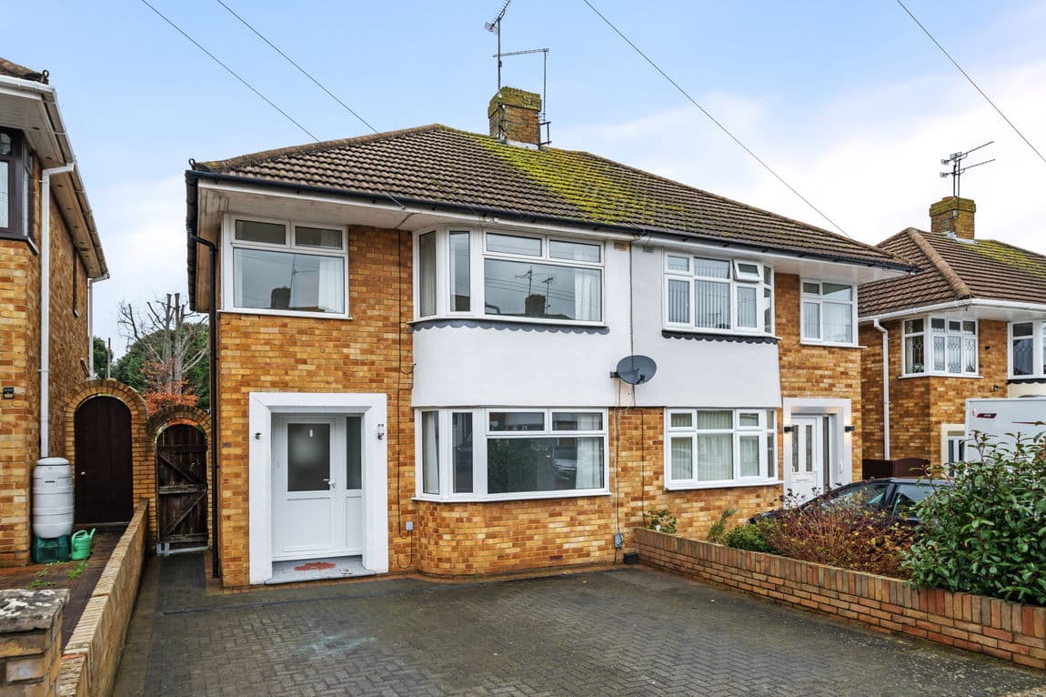 Home offering convenient living near Rainham Train Station, the Town Centre, schools, and local amenities