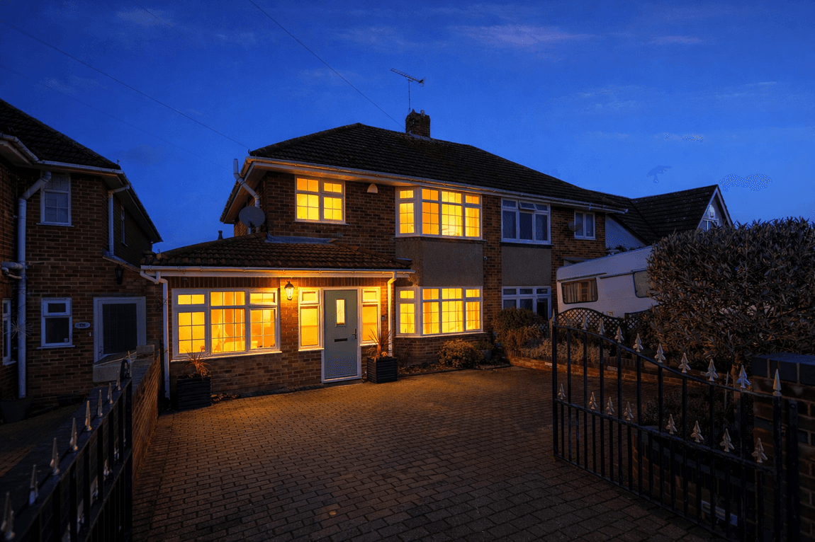 Beautifully Extended Family Home – Maidstone Road