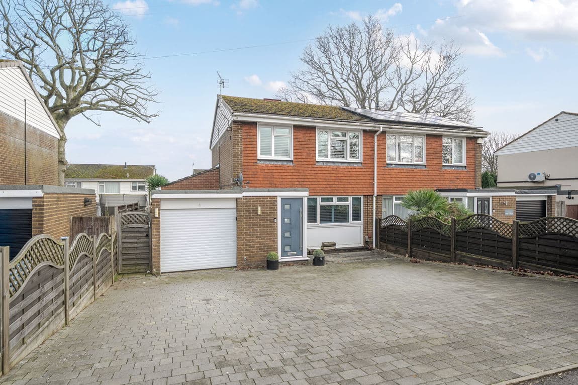 Extended Beautiful Family Home – 1241sq ft