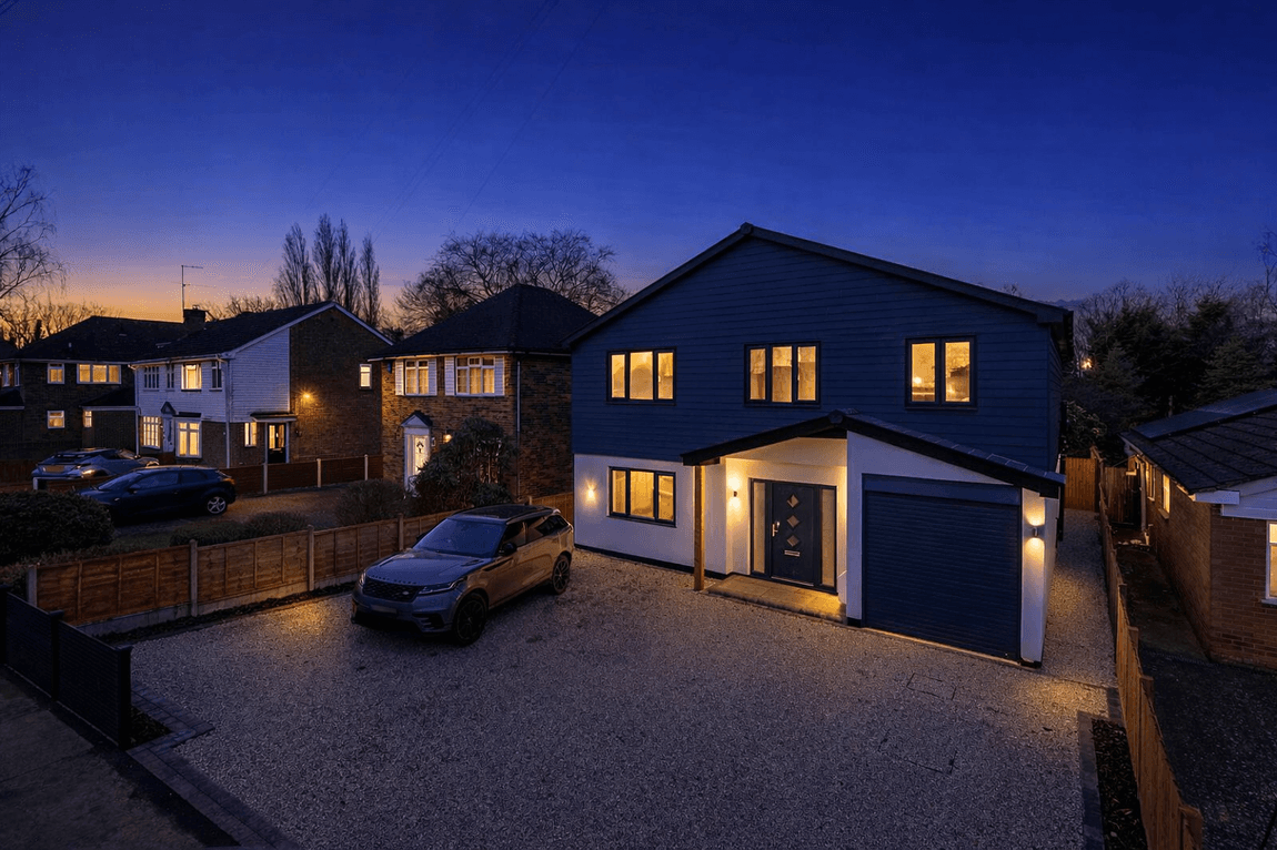 Stunning Family Home – 5 Bedrooms 5 Bathrooms – Wigmore Road