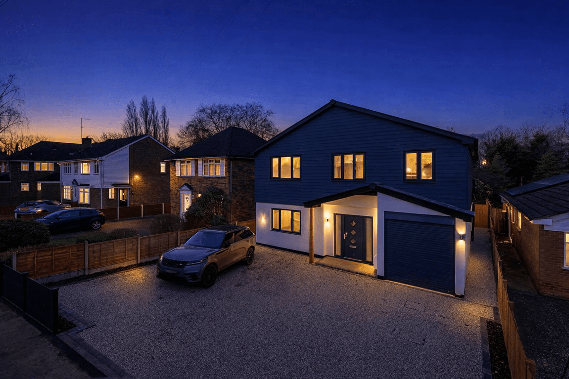 Stunning Family Home – 5 Bedrooms 5 Bathrooms – Wigmore Road