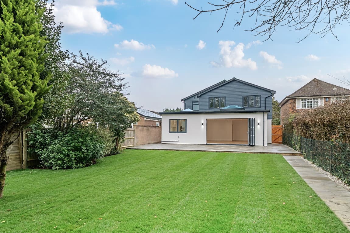 Stunning Family Home – 5 Bedrooms 5 Bathrooms – Wigmore Road