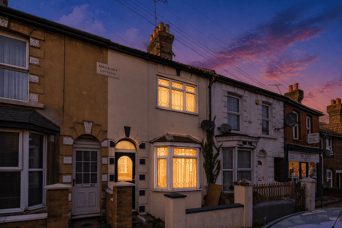 Spacious 1,268sq ft Victorian Home with West facing garden
