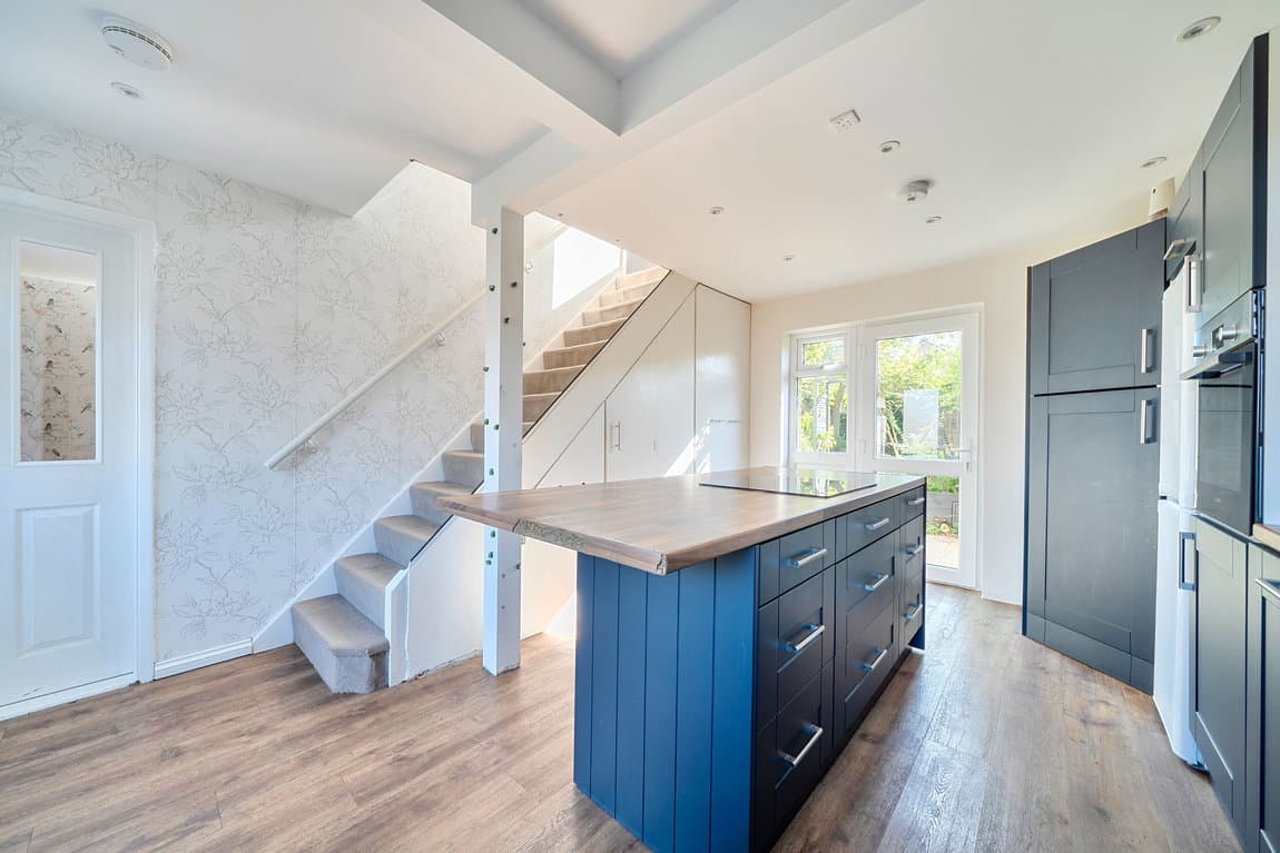CHAIN FREE – 777 sq ft Home With South/West Facing Garden
