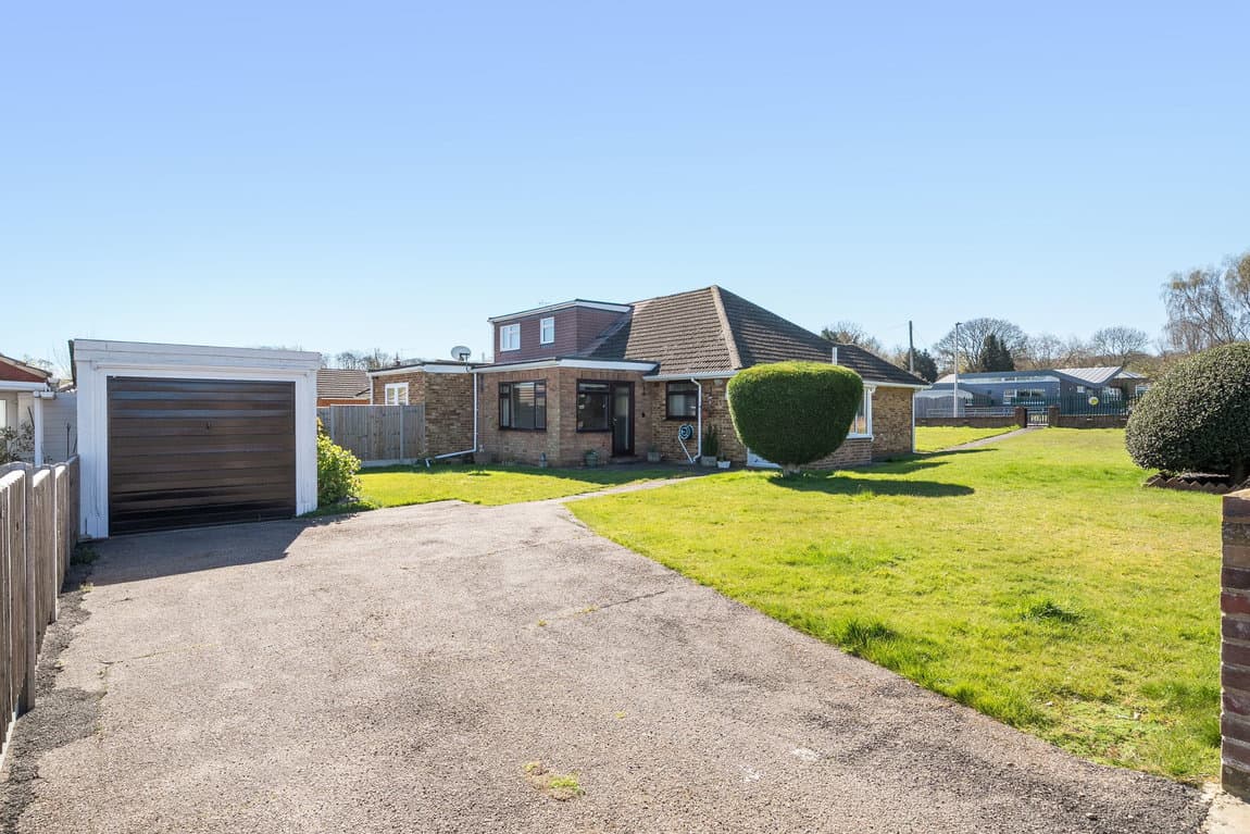 Chain Free Extended Bungalow in Highly Desirable Area