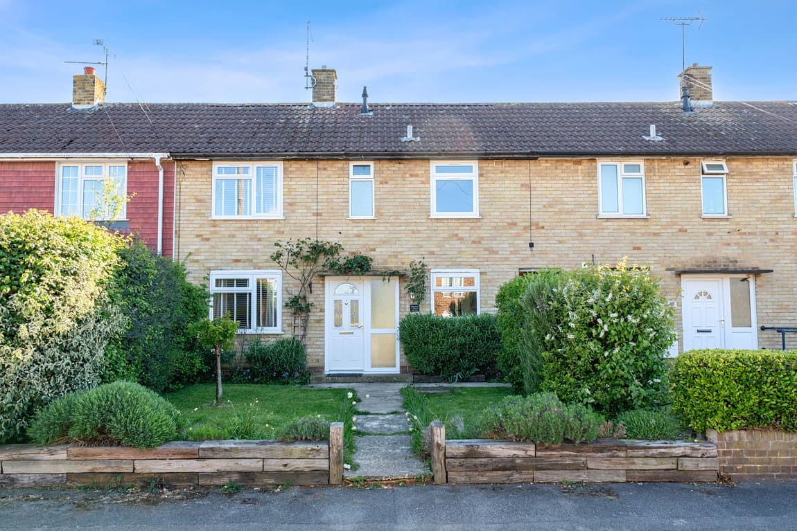 CHAIN FREE Home With South/West Facing Garden
