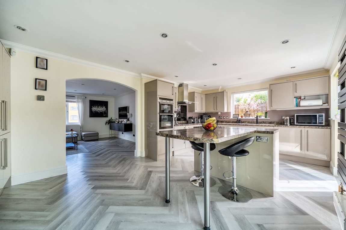 Superb Family Home – Abundance of Space and Parking
