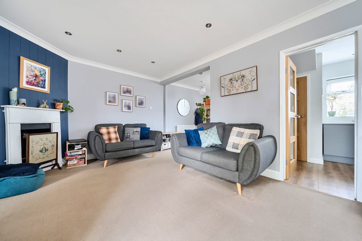 Charming Well Presented Home in Popular Wigmore Location