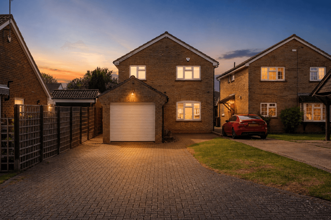 Superb Family Home – Abundance of Space and Parking