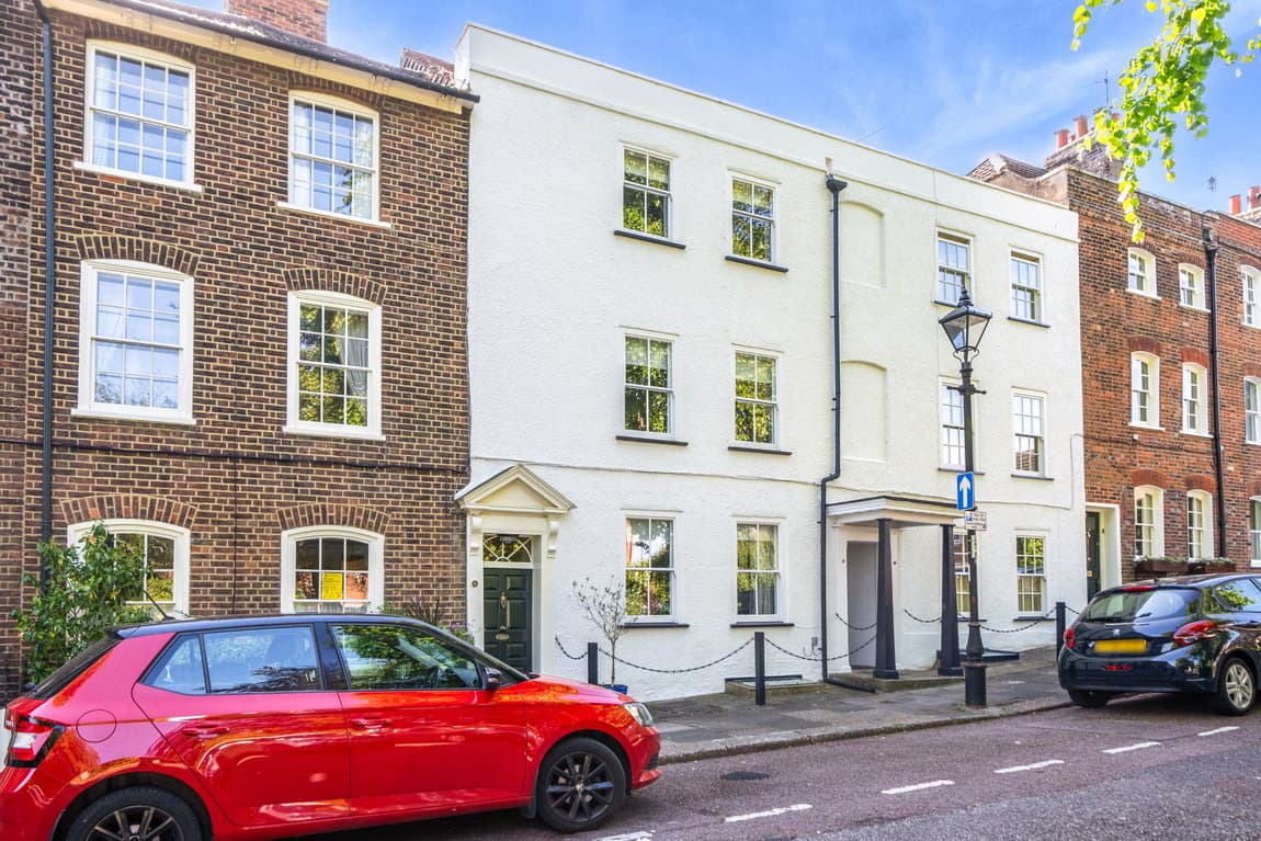 Elegant Period Townhouse in the Heart of Historic Brompton Village