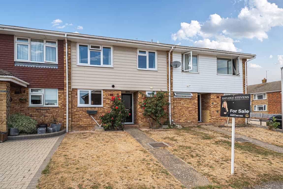 Spacious chain-free home in quiet walkway, with 1,072 sqft, a west-facing garden, garage and superb storage