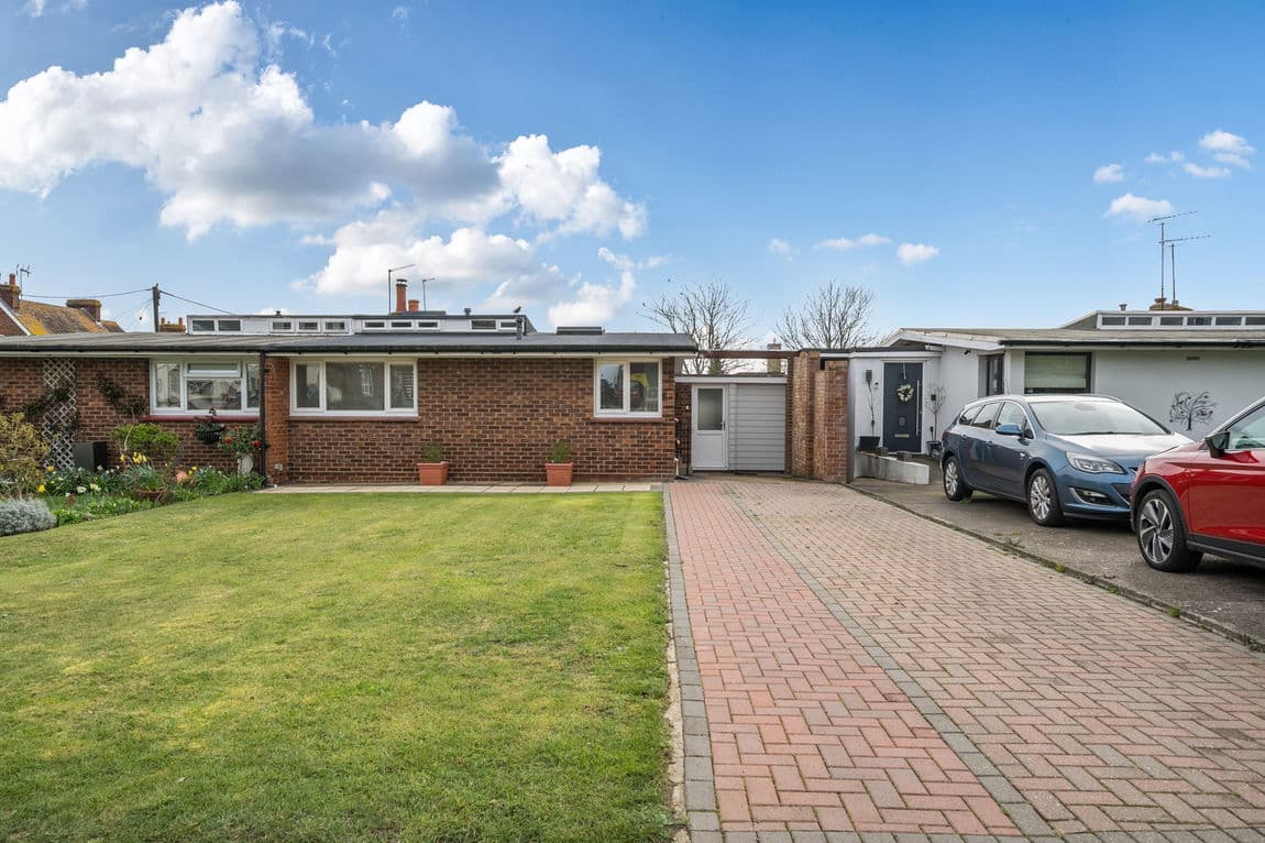 Immaculate bungalow in popular Village location