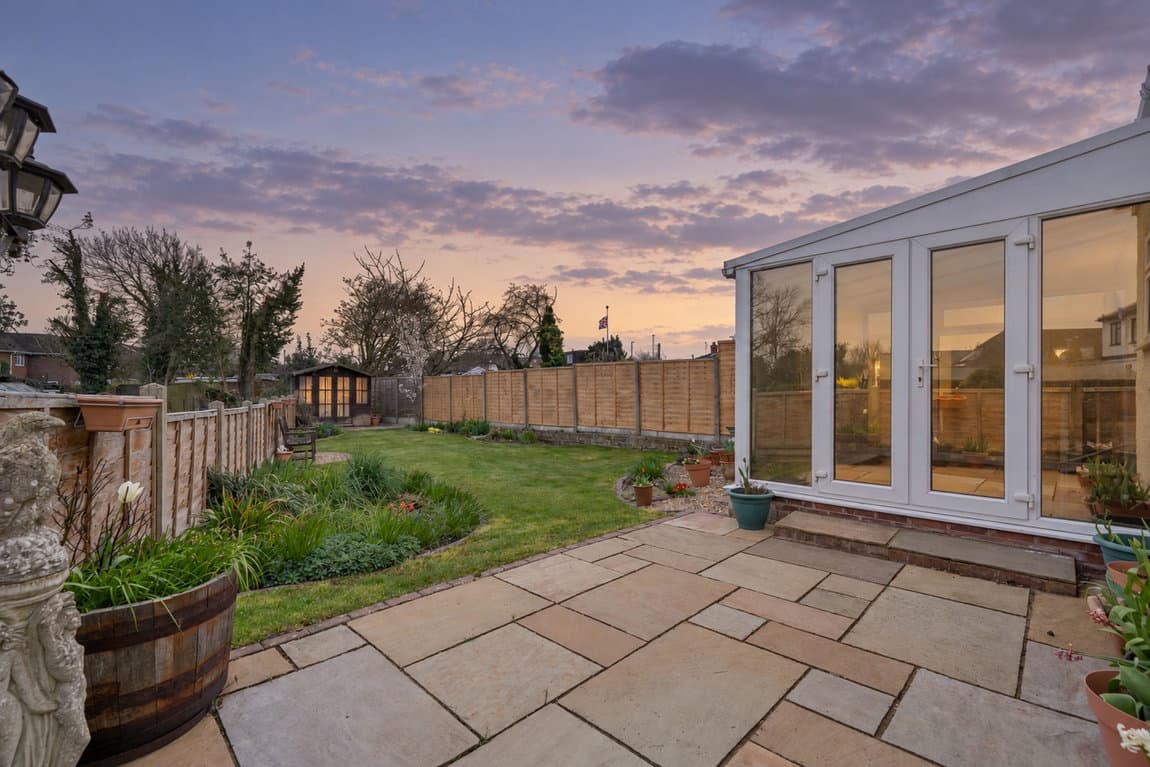 CHAIN FREE – Substantial Home In Premier Location