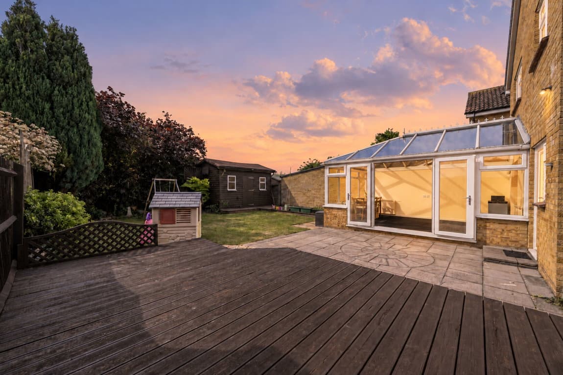 Superb Family Home – Abundance of Space and Parking