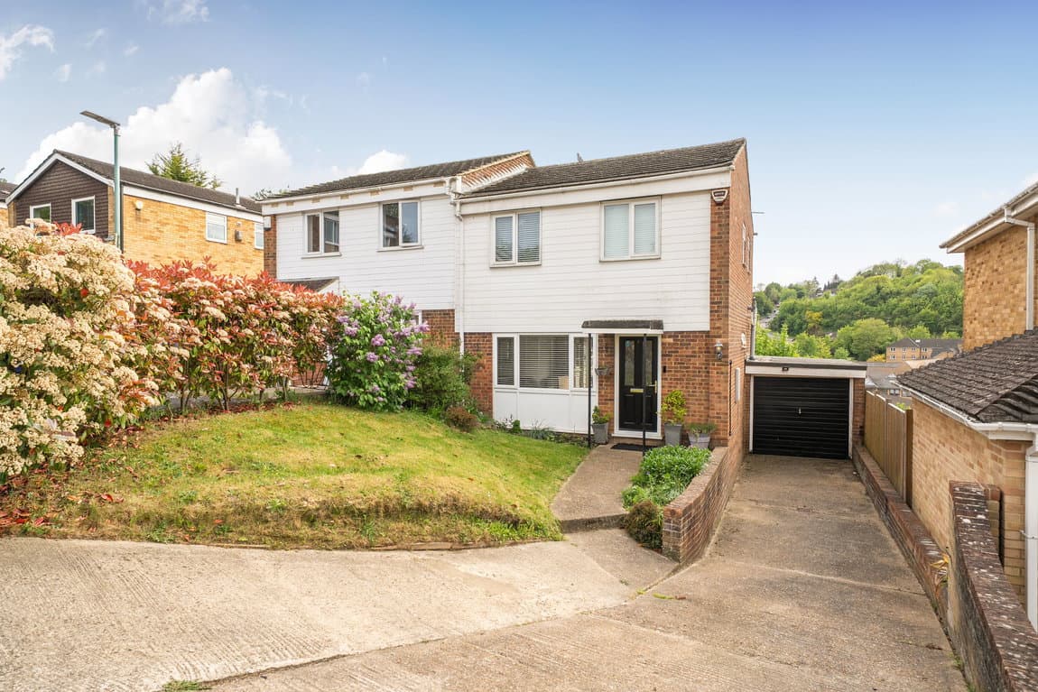 SALE AGREED BY KAYLEIGH STEVENS