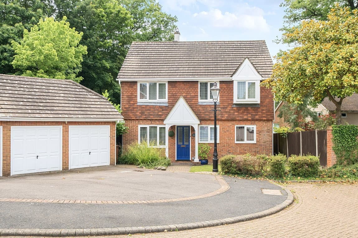 Lovely Plot, Garden, Double Garage, Over 1,600sq ft