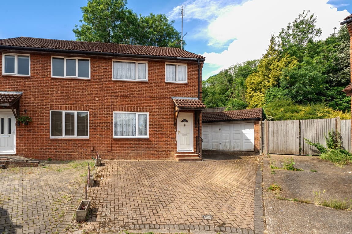 SALE AGREED DURING SOCIAL MEDIA PRE MARKET LAUNCH