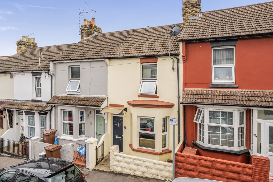 IDEAL FIRST HOME OR INVESTMENT | SPACIOUS 3-BED TERRACE | GREAT LOCATION