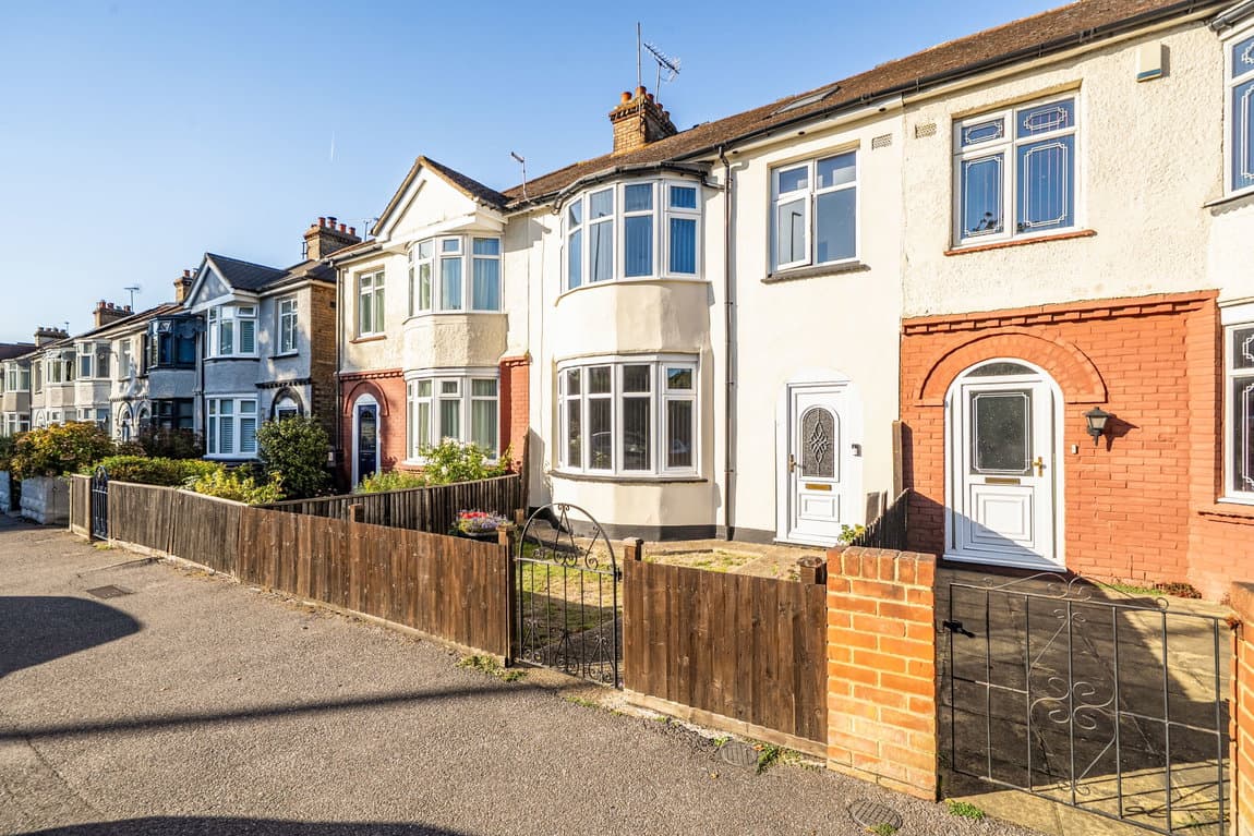 OVER 1,200 SQ FT | FOUR BEDROOMS | TWO BATHROOMS | TOP-FLOOR PRINCIPAL SUITE | GENEROUS GARDEN | GARAGE