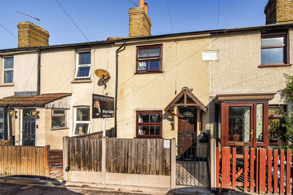 Characterful living on High Street, Rainham